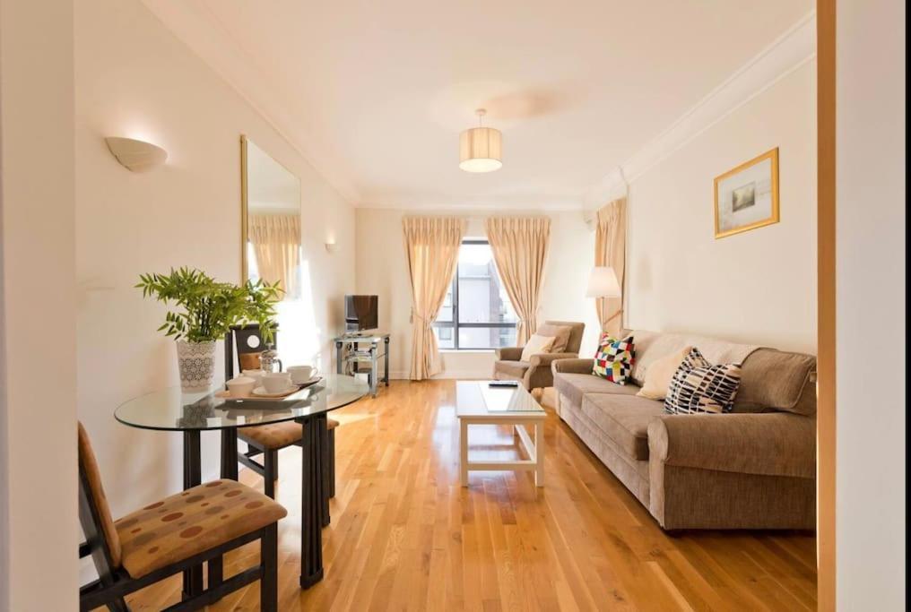 Luxury Apartment In D1 Dublin Exteriör bild