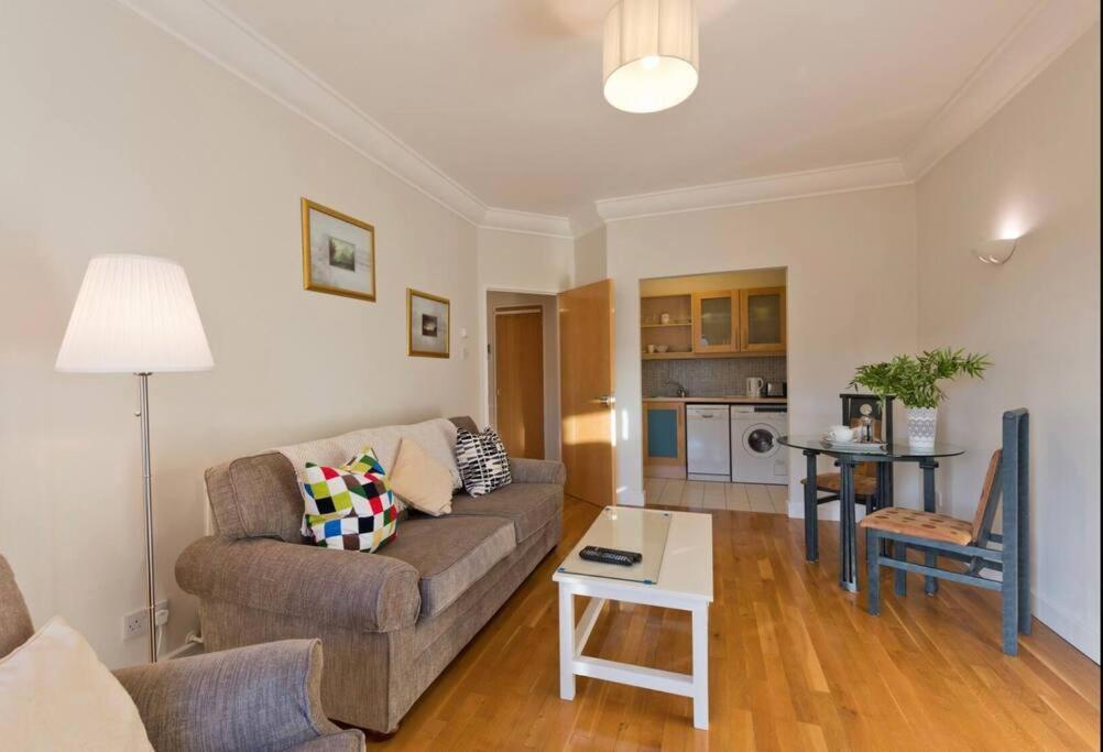 Luxury Apartment In D1 Dublin Exteriör bild