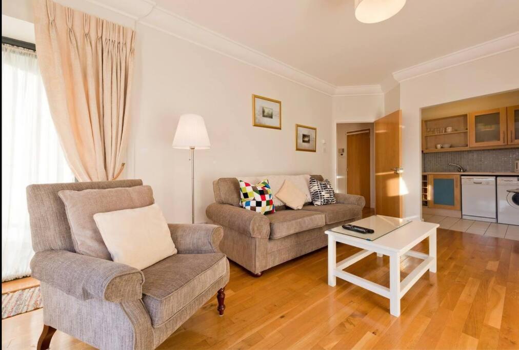 Luxury Apartment In D1 Dublin Exteriör bild